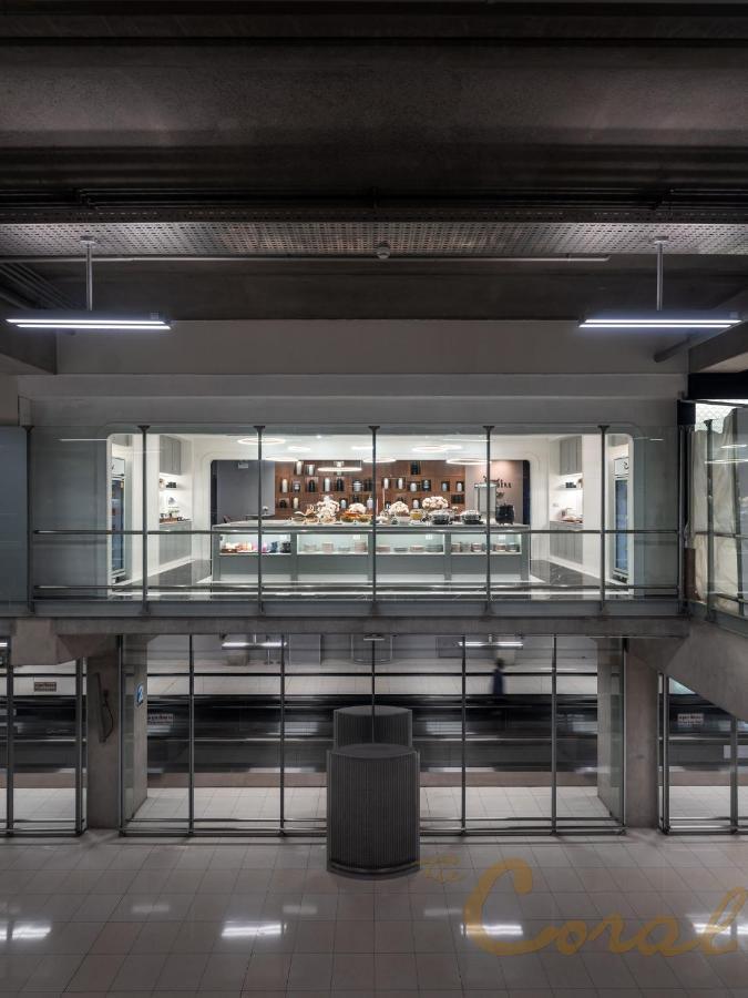The Coral Finest Business Class And First Class Lounge Concourse D- Airport Lounge Service - International Transit Area - 6 Hours Stay Samut Prakan Exteriör bild